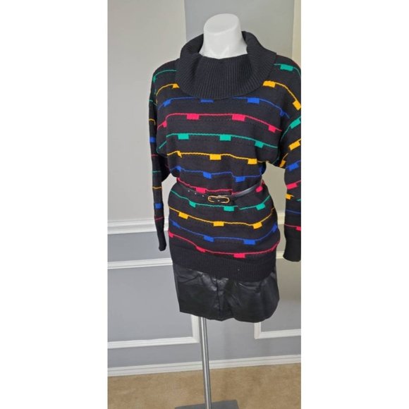 Vintage Sweater, Geometric sweater, Loose knit - Picture 2 of 6